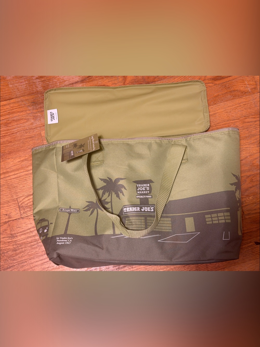 Trader Joe’s large cooler Olive Green Tote Bag with Palm Graphic